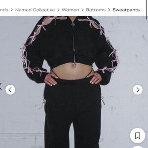 NAMED COLLECTIVE PRINC355 RIBBON CROP ZIP HOODIE BLACK